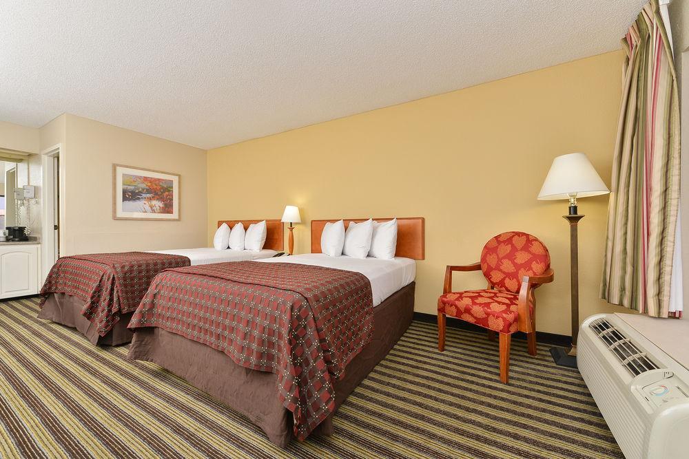 Quality Inn At The Mall - Valdosta Exterior foto